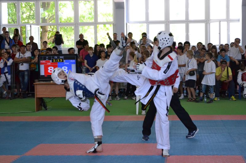 Амирбек кочкорбаев. Grand master тхэквондо. Гранд мастер тхэквондо ростов на дону соревнования. Байаман кочкорбаев. Тхэквондо ростов-на-дону для детей.