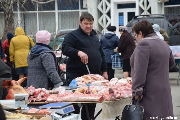 Ярмарка выходного дня в шахтах. Телега для ярмарки. Г. Г. Сельхозярарка в шахтах.