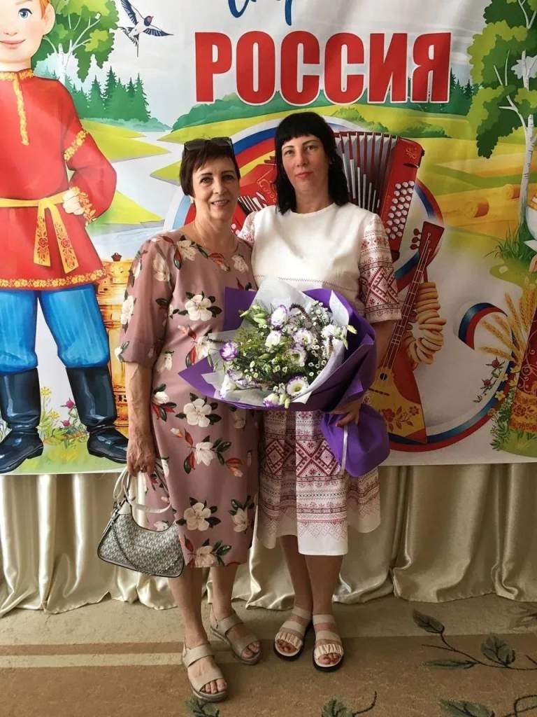 Это изображение имеет пустой атрибут alt; его имя файла - denisenko-elena.jpg